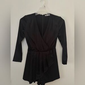 Alice + Olivia Black V-Neck Garment